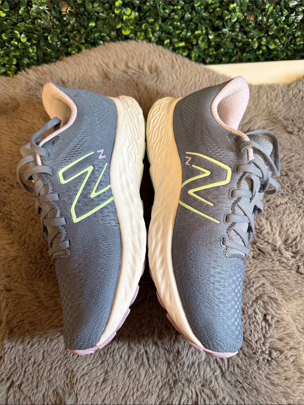 Like New New Balance Fresh Foam X Evoz Women's Gray & Pink Running Shoes - Picture 3 of 7